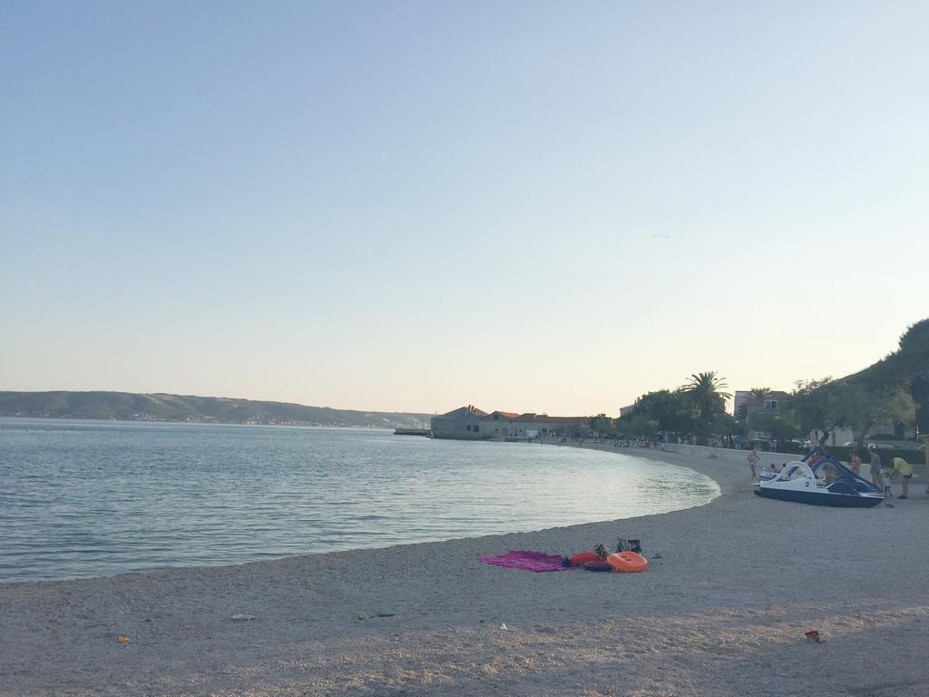 Villa Apartments Kordic Kaštela Eksteriør billede