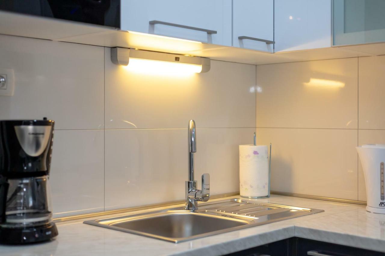 Villa Apartments Kordic Kaštela Eksteriør billede